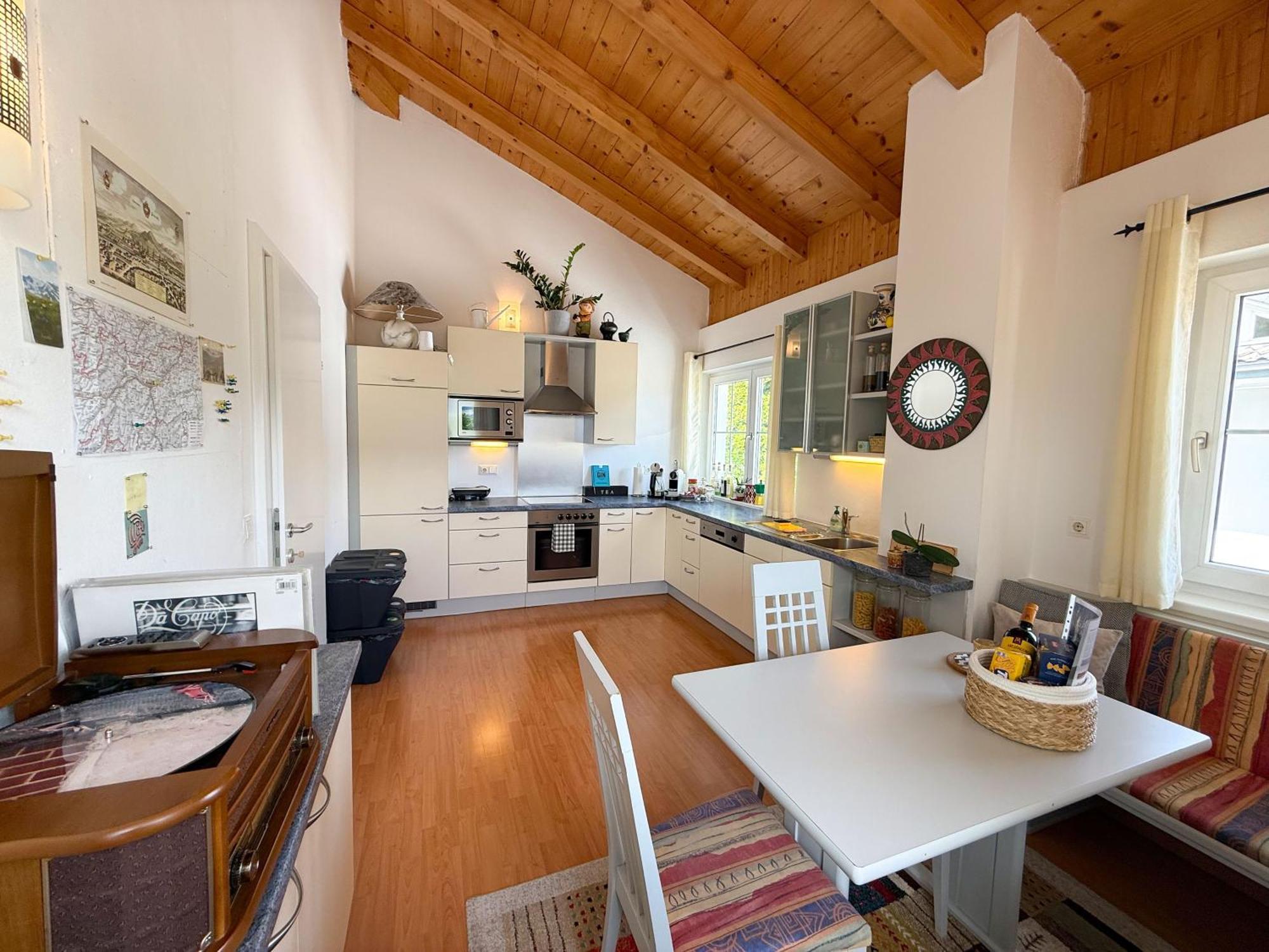 タウルSunny Mountain Loft - Terrace & Gardenアパートメント エクステリア 写真